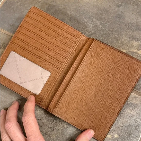 MICHAEL Michael Kors Cream and Tan Tote Set - Picture 3 of 13